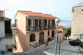 Apartments with a parking space Igrane, Makarska - 2650